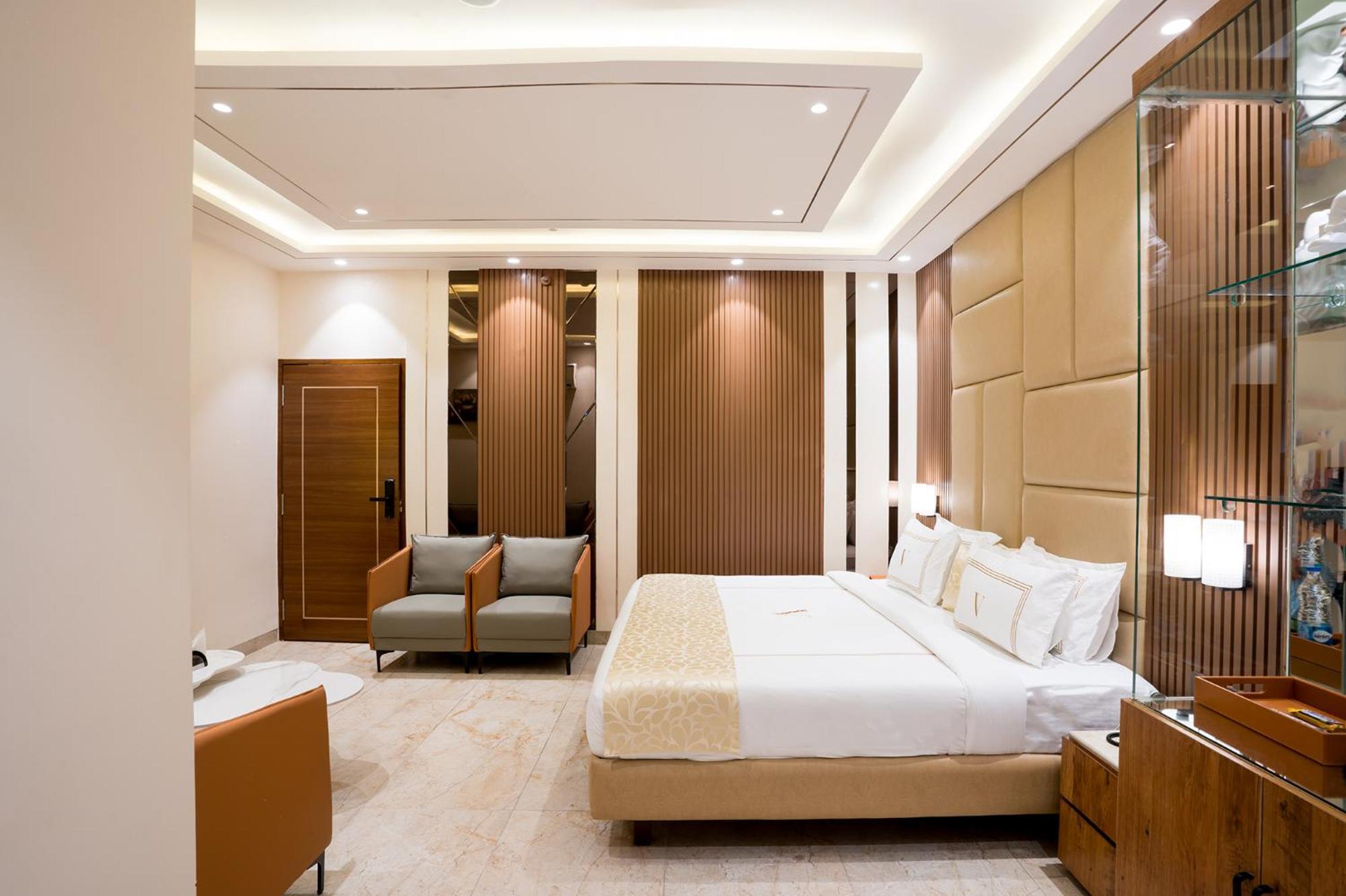 ホテル Oriva Vinflora Residency - Nr Lv Prasad Hospital, Banjara Hills ハイデラバード エクステリア 写真