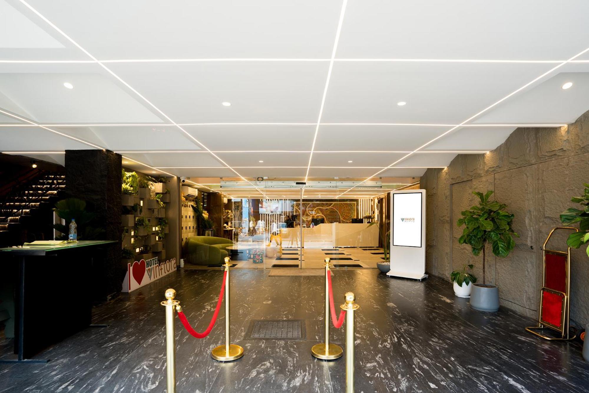 ホテル Oriva Vinflora Residency - Nr Lv Prasad Hospital, Banjara Hills ハイデラバード エクステリア 写真