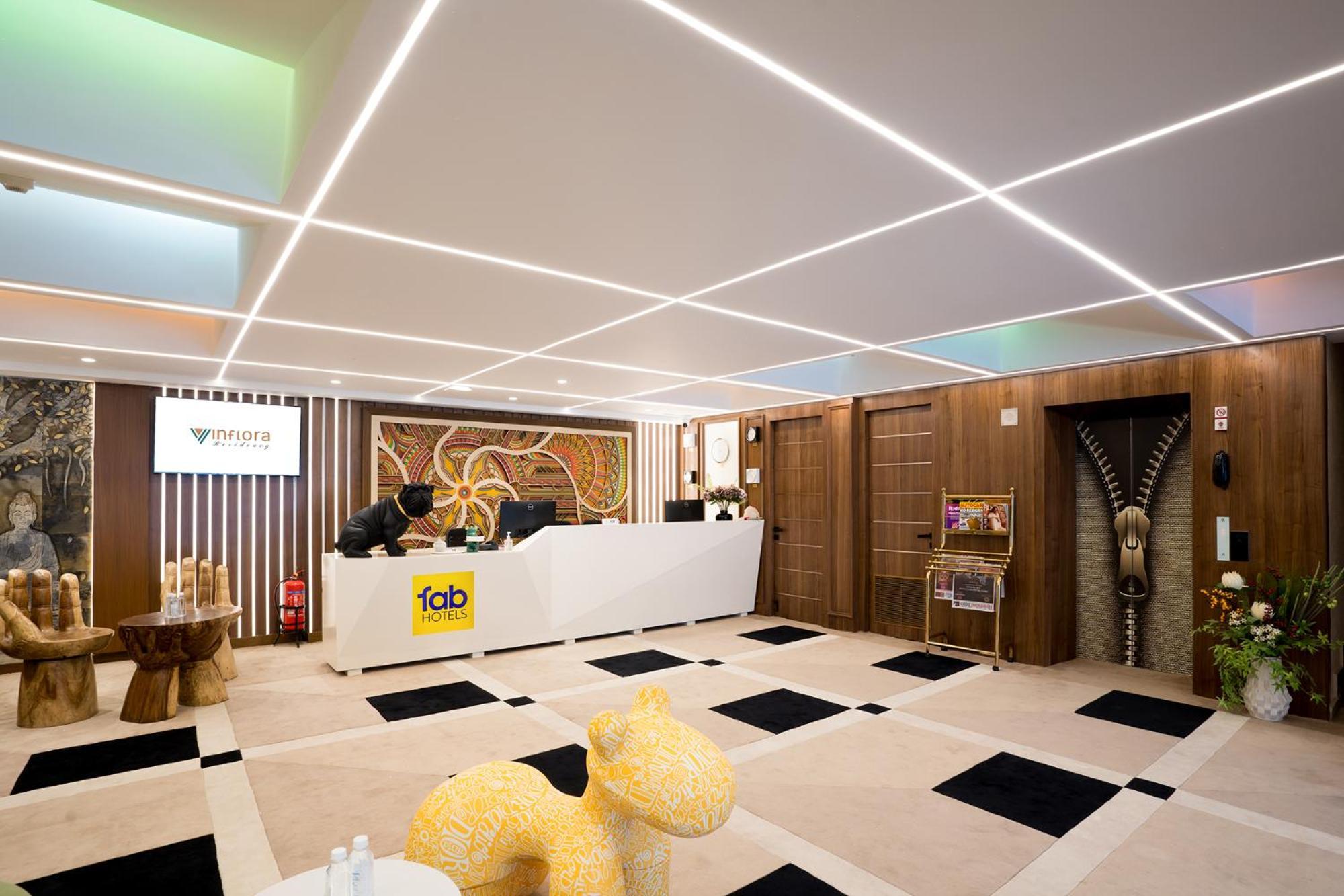 ホテル Oriva Vinflora Residency - Nr Lv Prasad Hospital, Banjara Hills ハイデラバード エクステリア 写真