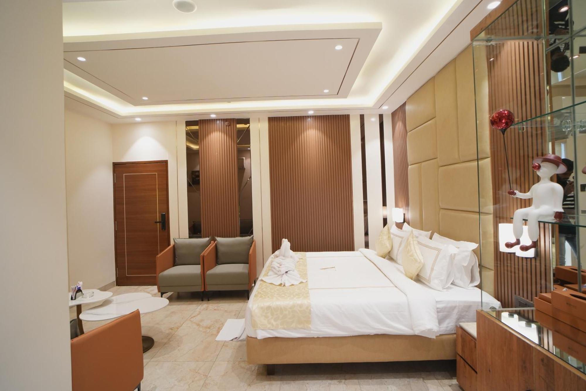ホテル Oriva Vinflora Residency - Nr Lv Prasad Hospital, Banjara Hills ハイデラバード エクステリア 写真