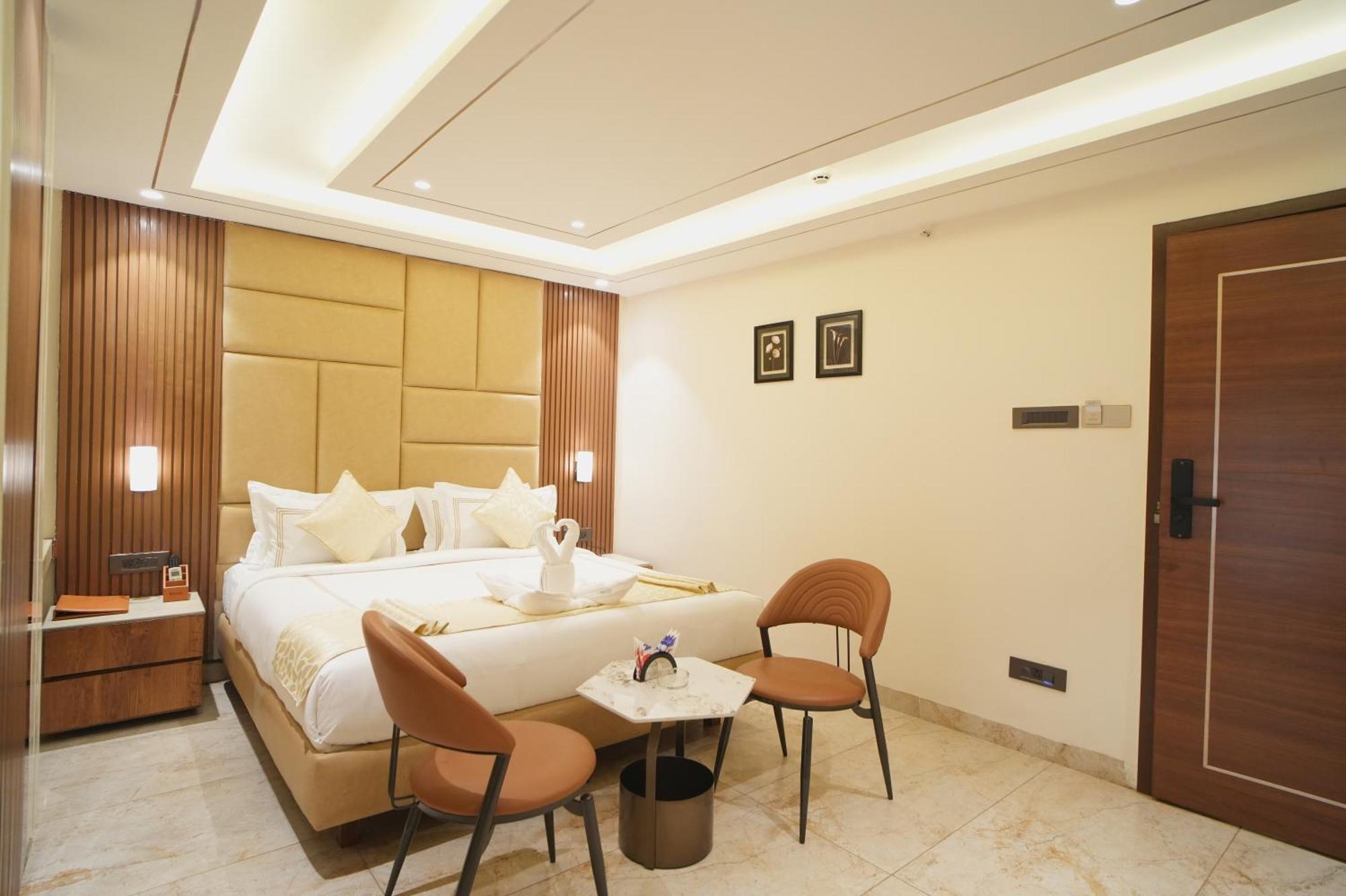 ホテル Oriva Vinflora Residency - Nr Lv Prasad Hospital, Banjara Hills ハイデラバード エクステリア 写真