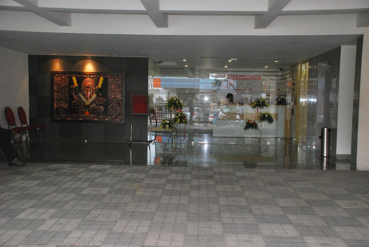 ホテル Oriva Vinflora Residency - Nr Lv Prasad Hospital, Banjara Hills ハイデラバード エクステリア 写真