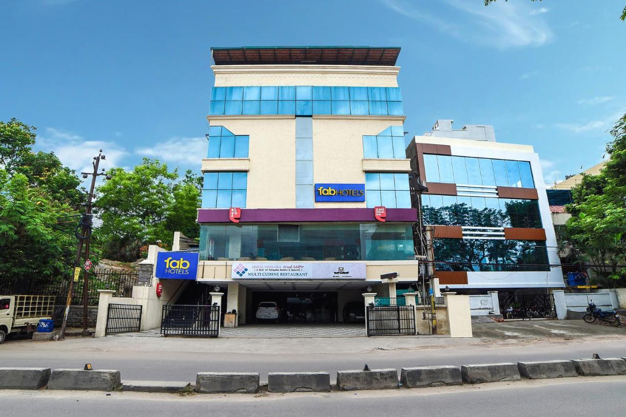 ホテル Oriva Vinflora Residency - Nr Lv Prasad Hospital, Banjara Hills ハイデラバード エクステリア 写真